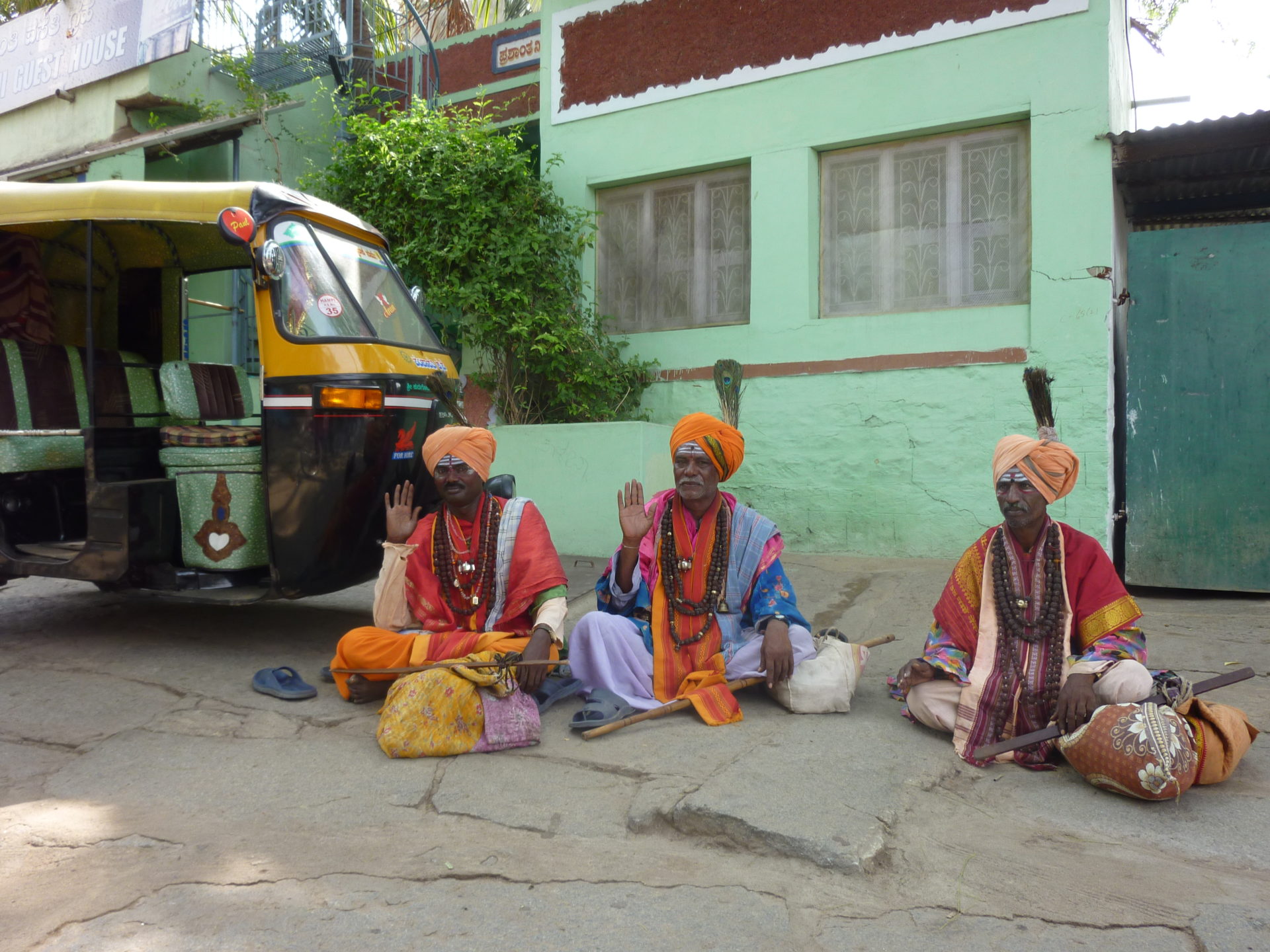 Viele baba ji's sitzen in Touristengegenden um sich so ihr Geld zu erbetteln