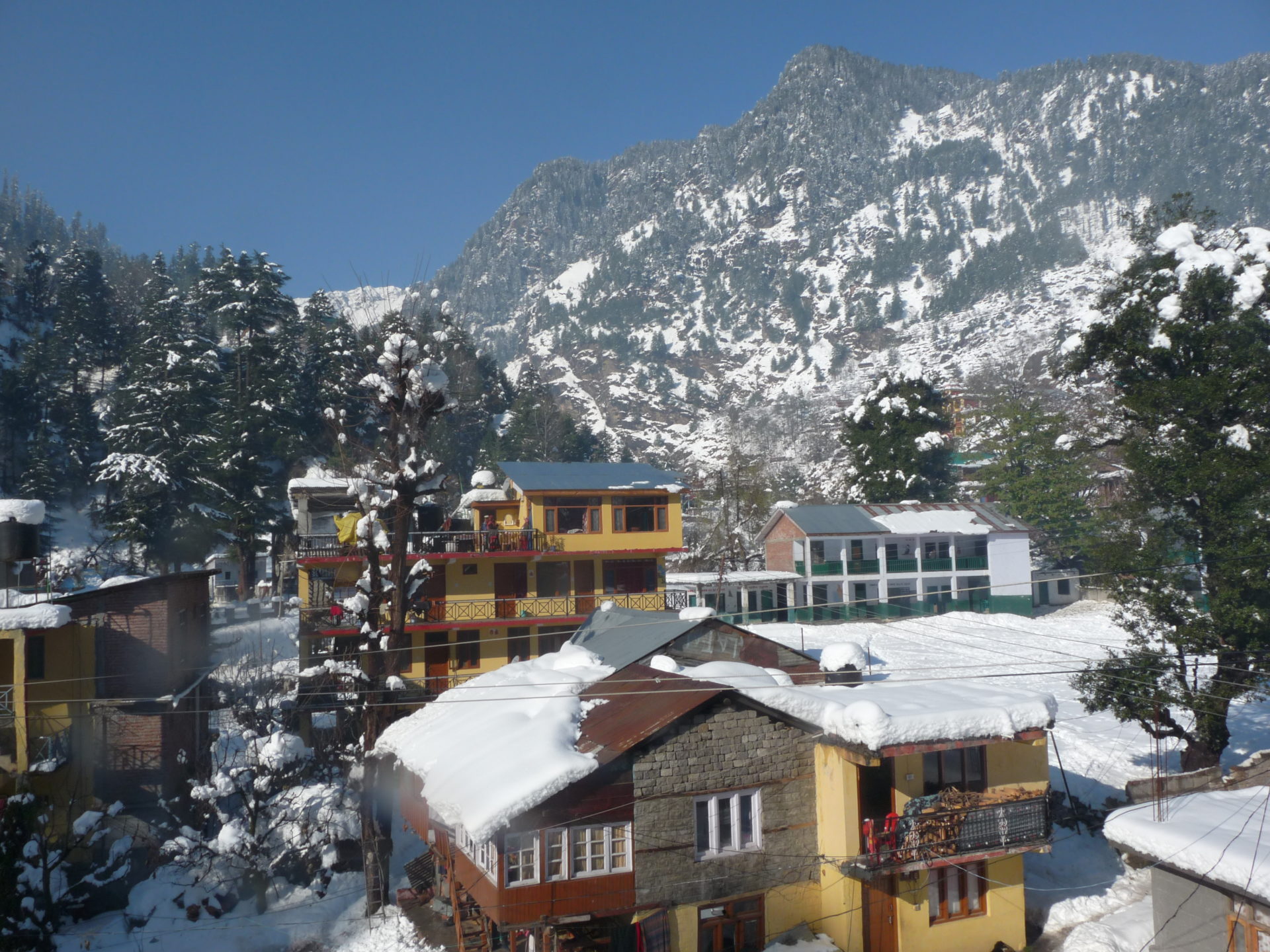 Manali im Schnee-Blick von meinem Fenster