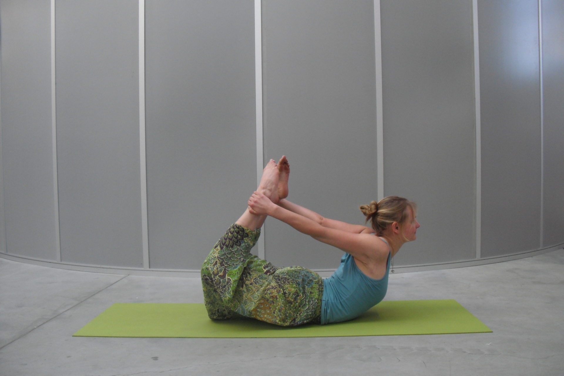 Dhanur Asana