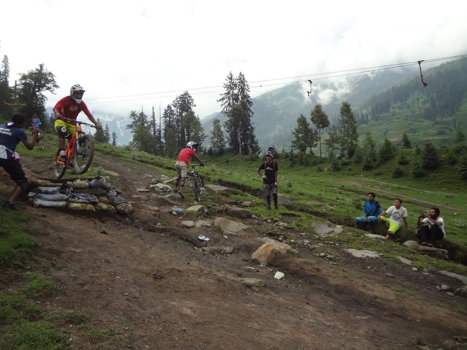Proffesionelle Rider aus indien, Nepal, UK und Austrailien